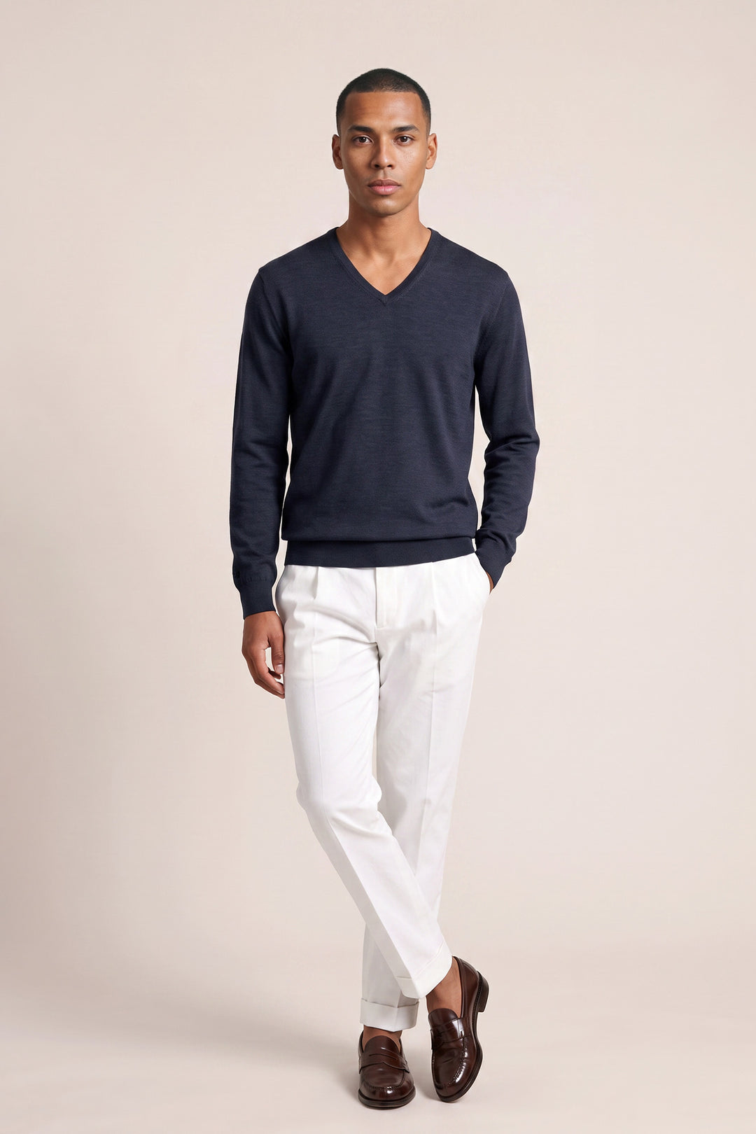 Merino V-neck Pullover - Navy